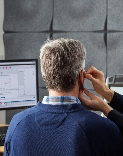 Programming hearing aids